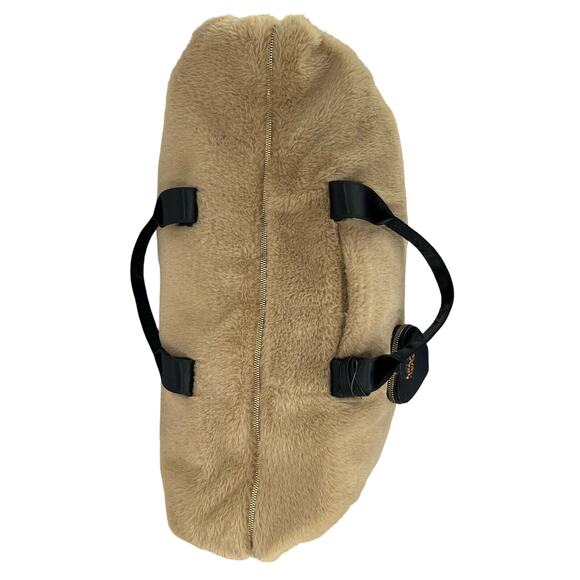 XOXO Soft Plush Faux Fur Carryall Tote Bag - Picture 5 of 9